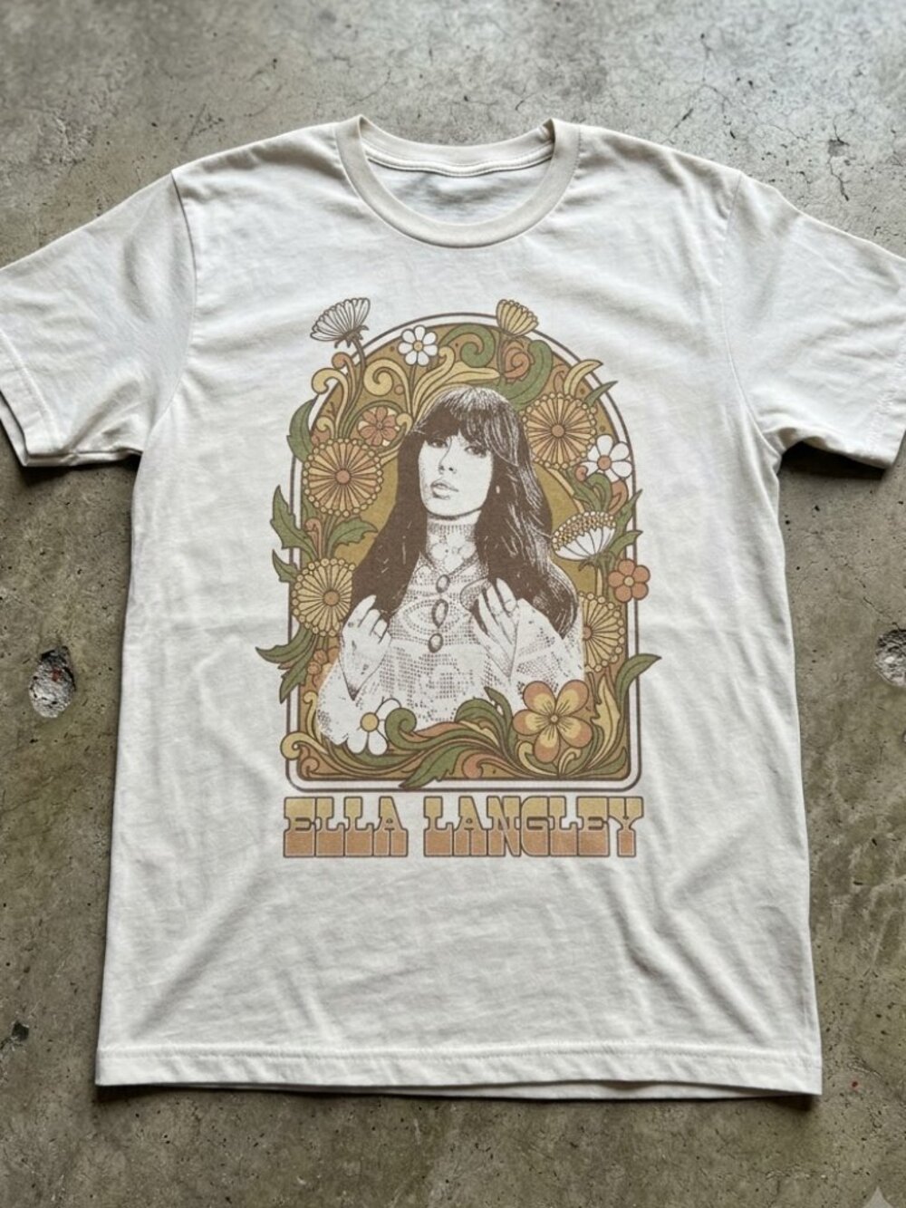 Ella Langley Dandelion Photo Tee